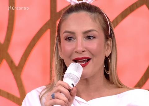 Claudia Leitte é zoada na web ao falar sobre profissão: ‘mulher veio da costela do Adão’