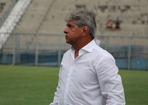 Arthur Bernardes não é mais técnico do Naça  
