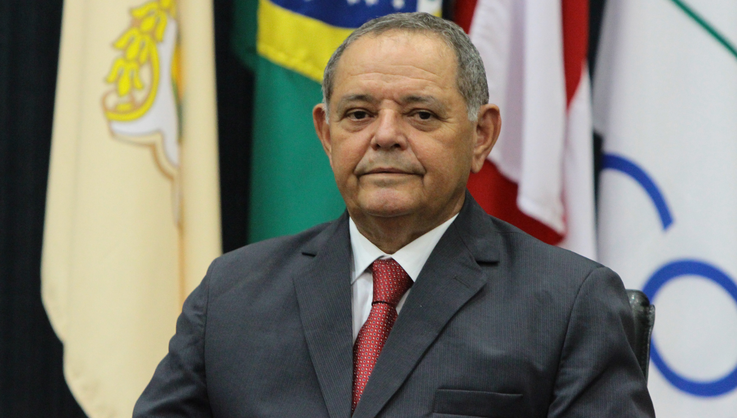 Deputado federal é condenado a devolver R$ 3,9 milhões aos cofres públicos