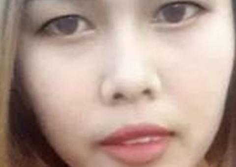 Jovem faz sobrancelha permanente com tatuador e resultado bizarro viraliza na internet