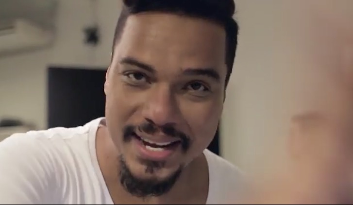 Vocalista do Sorriso Maroto é afastado da banda ao descobrir problema no coração