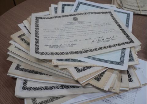 Polícia prende quadrilha que falsificava diplomas no Brasil e exterior