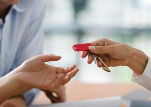 Trabalhador usa saques de contas inativas do FGTS para comprar imóveis