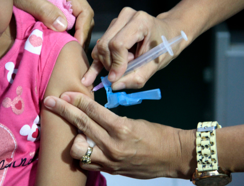 Mais de seis mil pessoas foram vacinadas nas UBSs nesta quinta-feira em Manaus