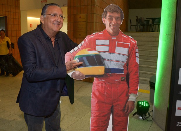 Galvão Bueno se irrita com pergunta sobre Neymar