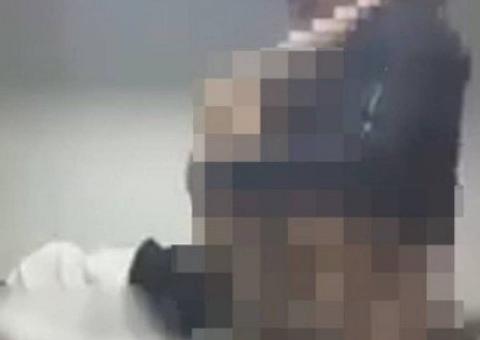 Câmera de reunião fica ligada e flagra executivo fazendo sexo com funcionária