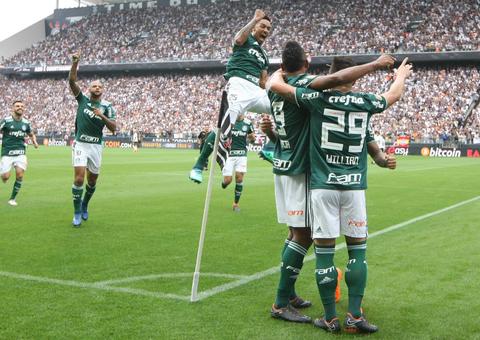 Com uma expulsão para cada lado, Palmeiras bate o Corinthians no primeiro jogo da final do Paulista