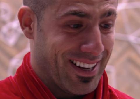 BBB18: Aos prantos, Kaysar clama pela mãe e causa comoção