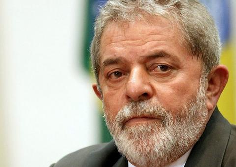 Defesa de Lula entrega ao STF parecer contra prisão após segunda instância