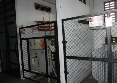 Ação flagra supermercado com 'gato' de energia na zona Leste de Manaus