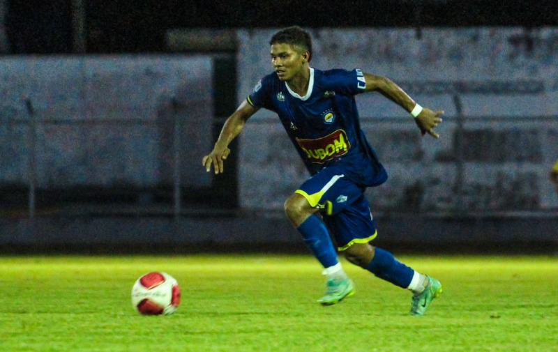 RPE Parintins revela pré-contrato com atacante Cocote, destaque do Alvorada