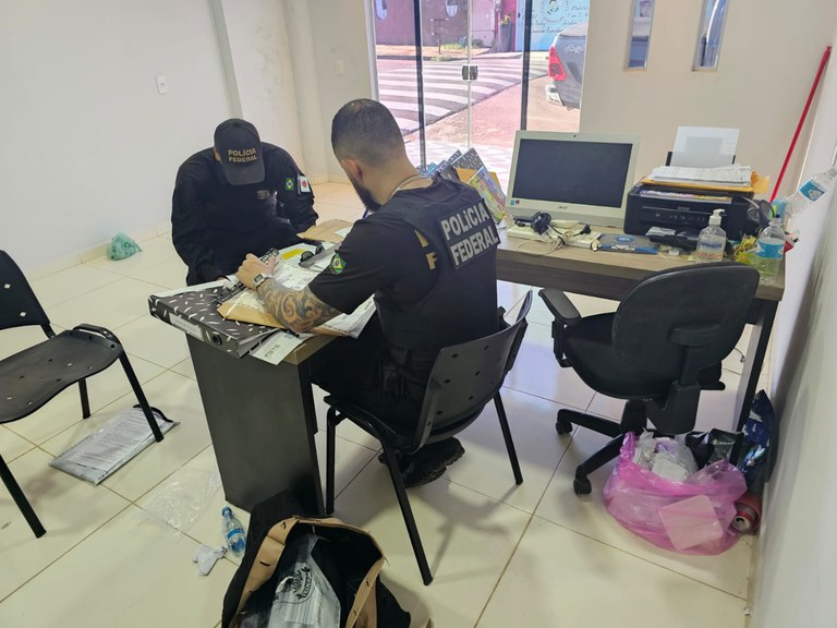 Grupo suspeito de explorar minério no Amazonas é alvo de operação da PF