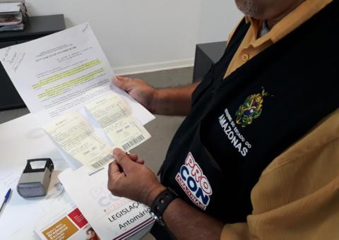 Procon multa bancos que deixaram clientes esperando mais de 4 horas na fila