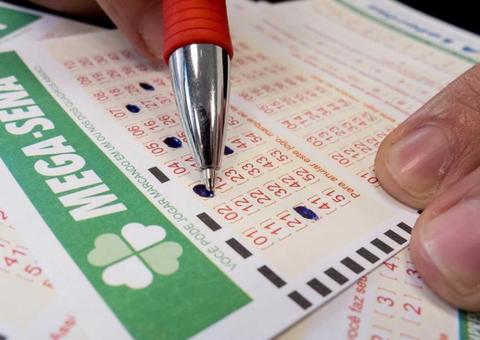 Quatro apostas acertam prêmio acumulado da Mega-Sena; confira números