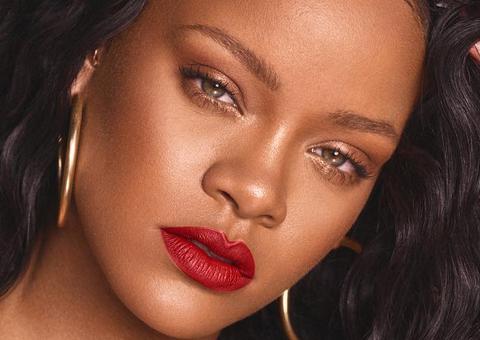 Answer: Música inédita de Rihanna vaza na internet