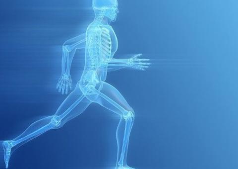 Como inibir o avanço da osteoporose: caminhada ou exercício resistido?