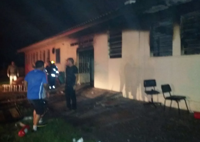Cinco detentos morrem em incêndio criminoso dentro de presídio