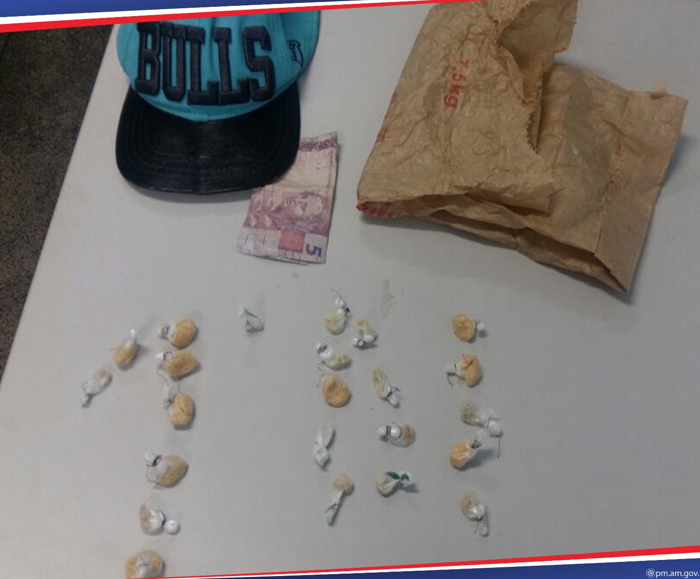 Homem é detido vendendo entorpecentes em frente à escola na zona sul de Manaus