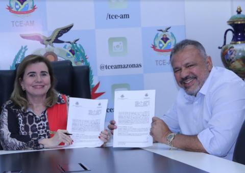 TCE e Seinfra assinam acordo para fiscalizar obras do governo do Estado