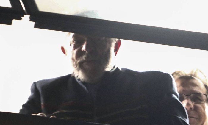 Defesa de Lula pede habeas corpus no STJ para evitar prisão 