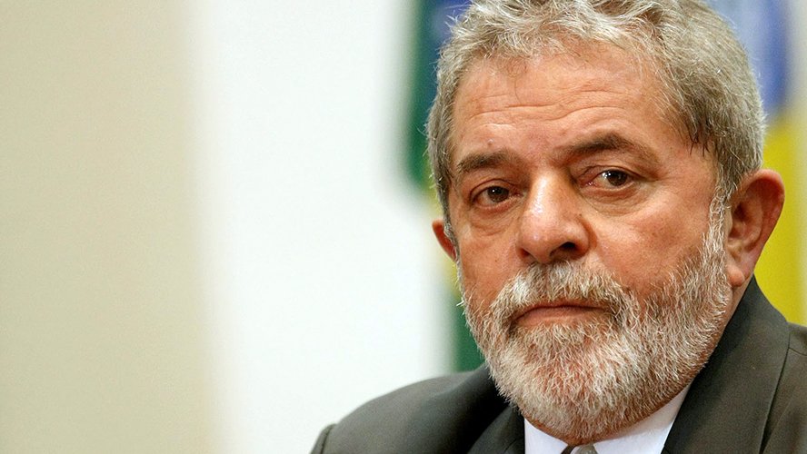 Advogado de Lula diz que habeas corpus foi negado e STJ diz que decisão ainda não foi tomada 