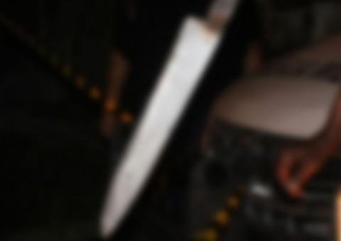 Jovem é detida suspeita de matar namorado após discussão 