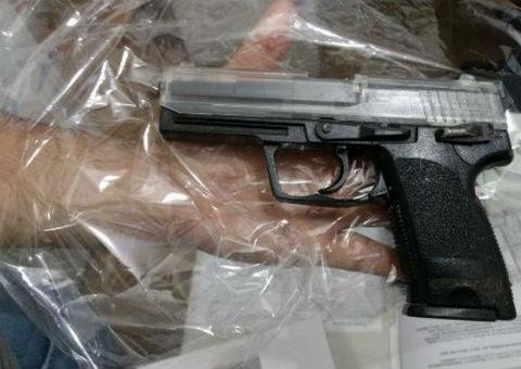 Homem invade delegacia e é morto a tiros 