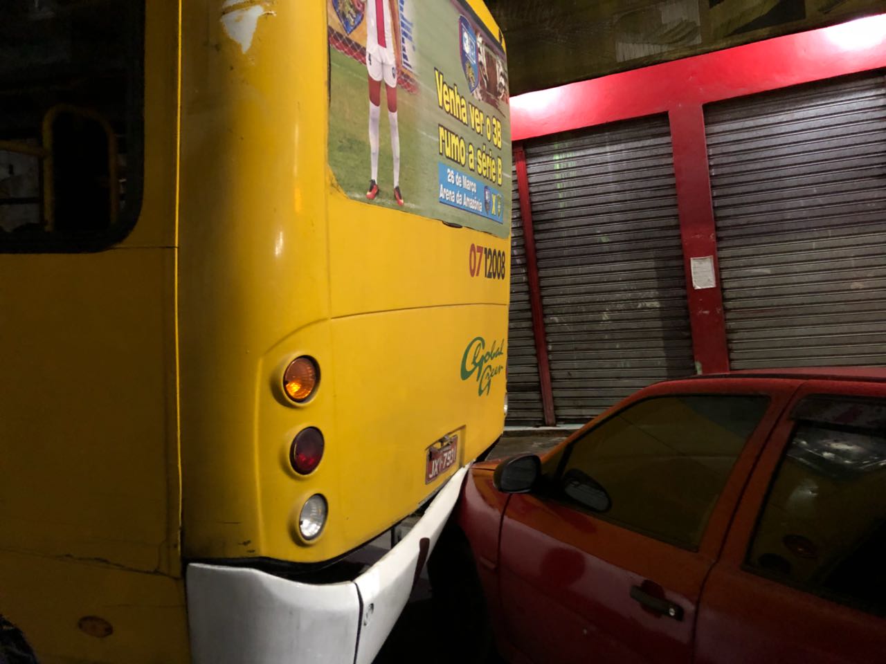 Homem é preso suspeito de assaltar ônibus e bater veículo durante fuga em Manaus