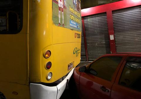 Homem é preso suspeito de assaltar ônibus e bater veículo durante fuga em Manaus