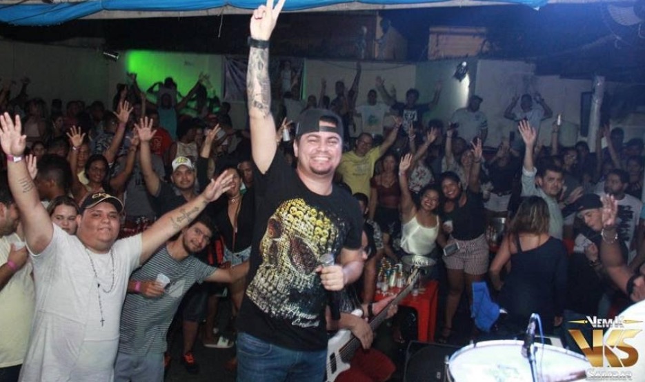 Amor Eu Vou Dormir comemora um mês de sucesso nas noites de sábado 