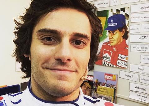  Primo de William Bonner revela namorado em foto e se declara: