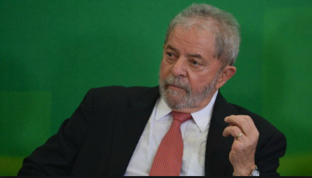Advogados negociam para que Lula seja preso neste sábado