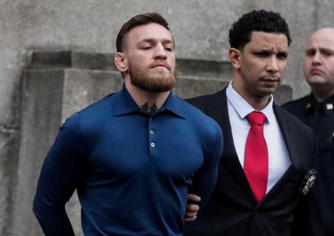 Após ferir dois lutadores, McGregor é condenado e pode perder contrato com UFC