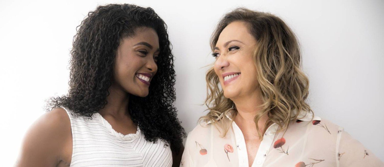 O Outro Lado do Paraíso: Nádia se 'humilha' pedindo perdão a Raquel