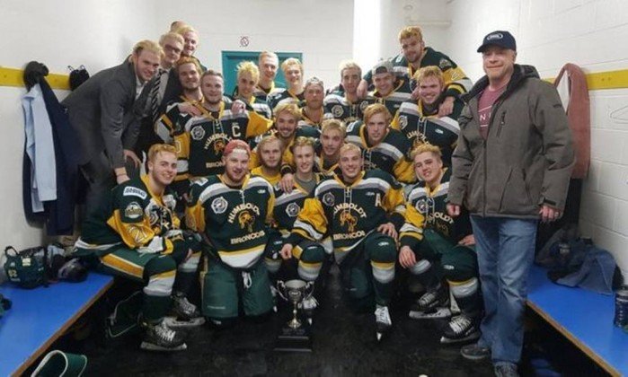 Acidente com ônibus de time de hóquei deixa 14 mortos no Canadá