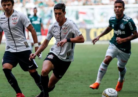Corinthians triunfa no tempo normal, bate Palmeiras nos pênaltis e fatura o título