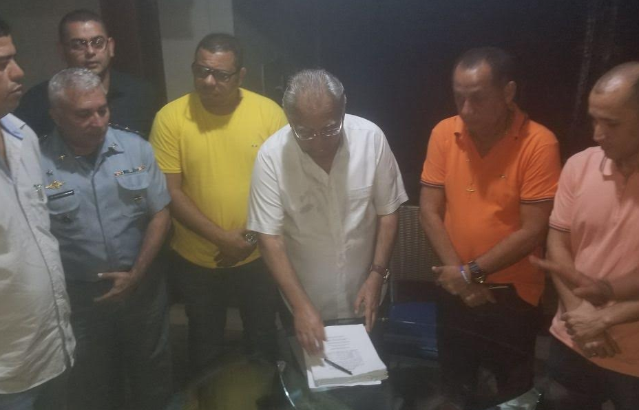 Amazonino assina promoções de 2, 9 mil policiais militares e cem delegados da Polícia Civil