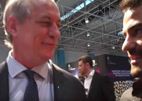 Ciro Gomes dá "tapa" em blogueiro e líder do MBL 