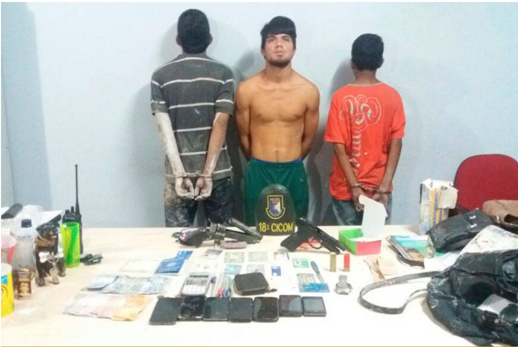 Homem é preso e dois adolescentes aprendidos após assalto a ônibus em Manaus