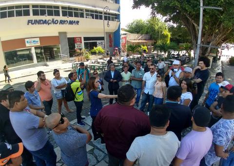 Artistas e músicos lutam pela legalização de suas profissões no país