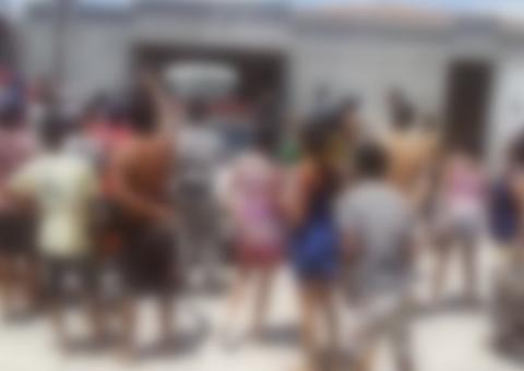 Homem é espancado até a morte por populares após assaltar trabalhador e tentar fugir