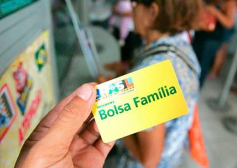 Reajuste do Bolsa Família pode ser anunciado em abril ou maio, diz novo ministro
