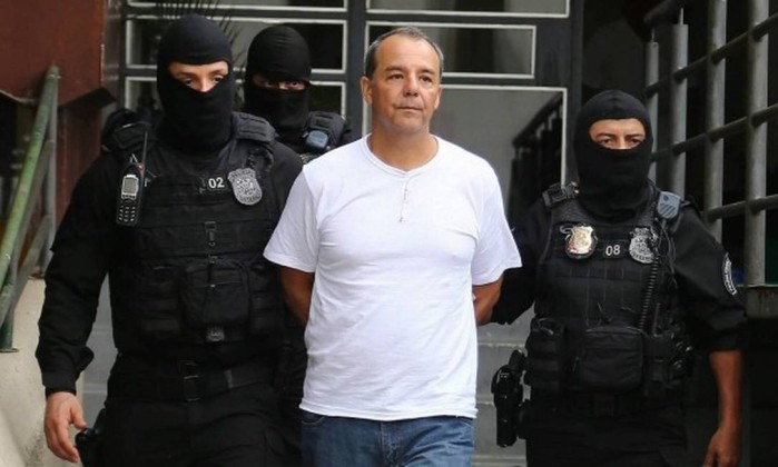 Por decisão do STF, Sérgio Cabral deixa Curitiba e retorna ao Rio   