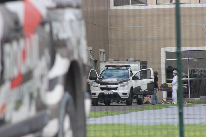 Bandido que fugiu após assalto a micro-ônibus morre em outro tiroteio em Manaus