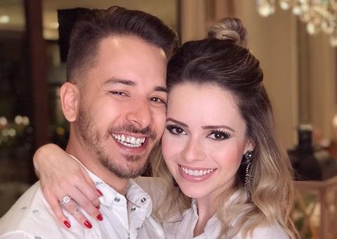 Junior Lima comemora 34 anos com foto fofa do filho e Sandy se declara
