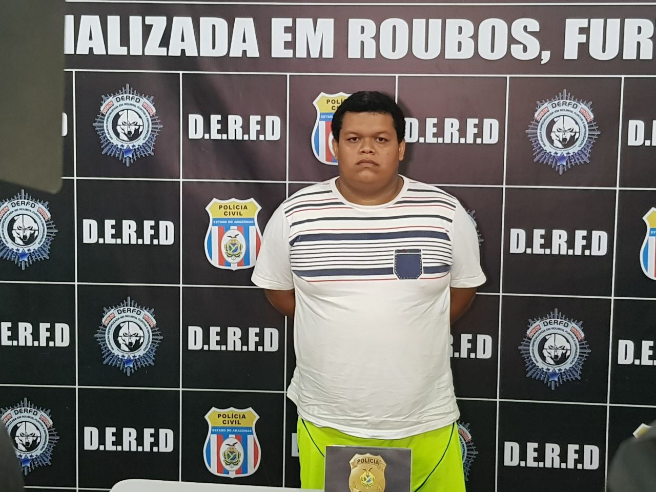 Homem é preso por se passar por funcionário do Sine e vender falsas vagas de emprego em Manaus