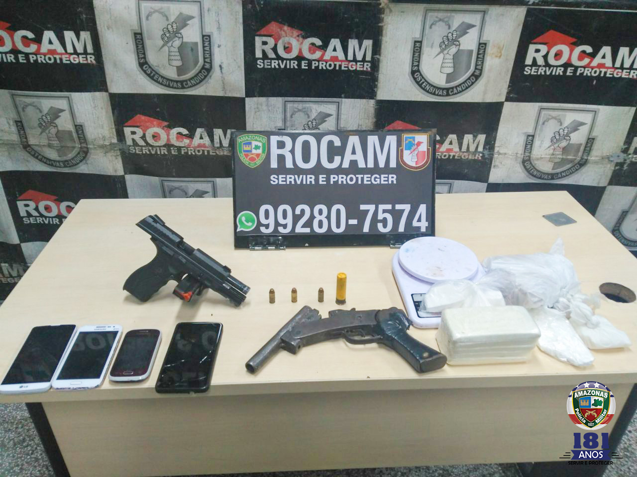 Armados, homem e adolescentes são detidos acusados por tráfico de drogas em Manaus