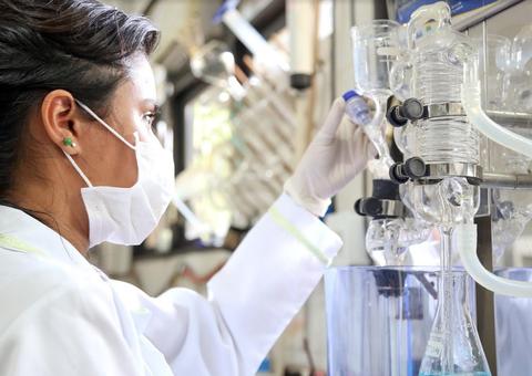 Governo libera R$ 1 milhão para setor de Ciência e Tecnologia do Amazonas 