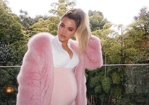 Khloé Kardashian dá à luz a uma menina