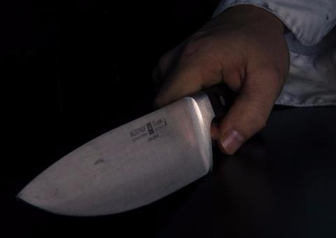 Homem é preso após matar irmão a facadas durante discussão 